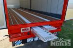 802422 aluminium oprijplaten opgeborgen onder het chassis