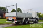 902139 vrachtwagenopbouw laadbak met zijborden en kraanopbouw