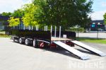 802405 drie assige aanhangwagen met aluminium neerklapbare rampen met veersysteem