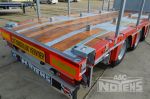 802429 drie assige aanhangwagen met containergeleiding en twistlocks