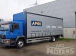 901877 nieuwe schuifzeilopbouw op oude vrachtwagen