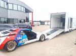 802313 inrijden van racewagen in racetrailer
