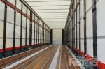 802411 hardhouten vloerplanken met stalen omega profielen