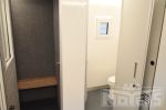902035 geluidscabine en toilet