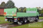 902064 open plateau wagen met aluminium neerklapbare zijborden en laadlift