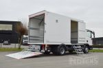 902116 GESLOTEN OPBOUW VRACHTWAGEN MET LIFT