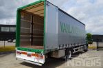 902121 vrachtwagen met schuifzeilen en schuifdak