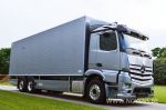 902196 MERCEDES TRUCK MET GESLOTEN LAADBAK