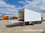 902397 laadlift met gesloten kastopbouw Mercedes Atego